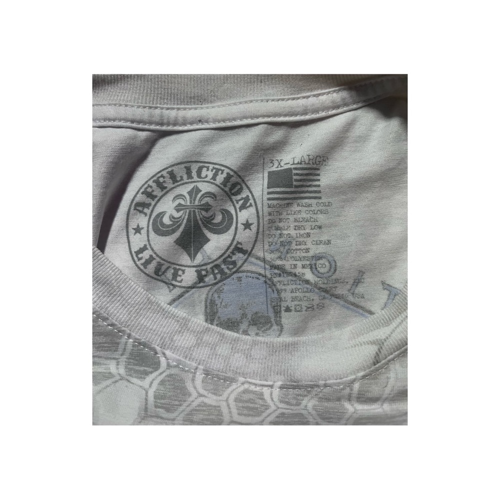 Clean well kept CHRIS KYLE affliction tee - Picture 3 of 3